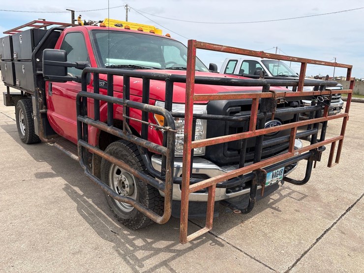2015-ford-f350-image-17