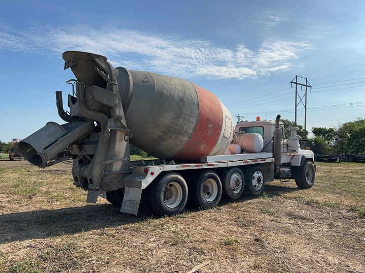 2001-mack-rd600-image-5