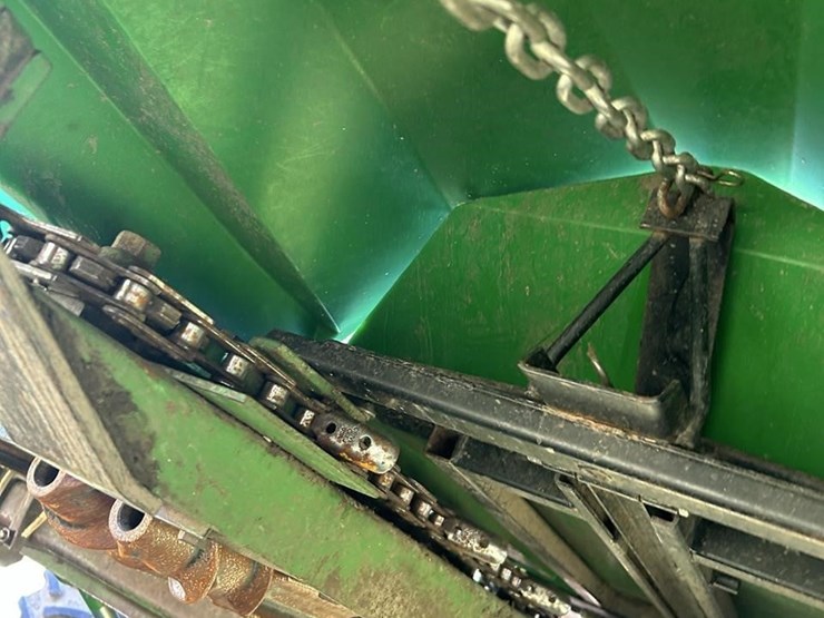 1982-john-deere-843-image-14