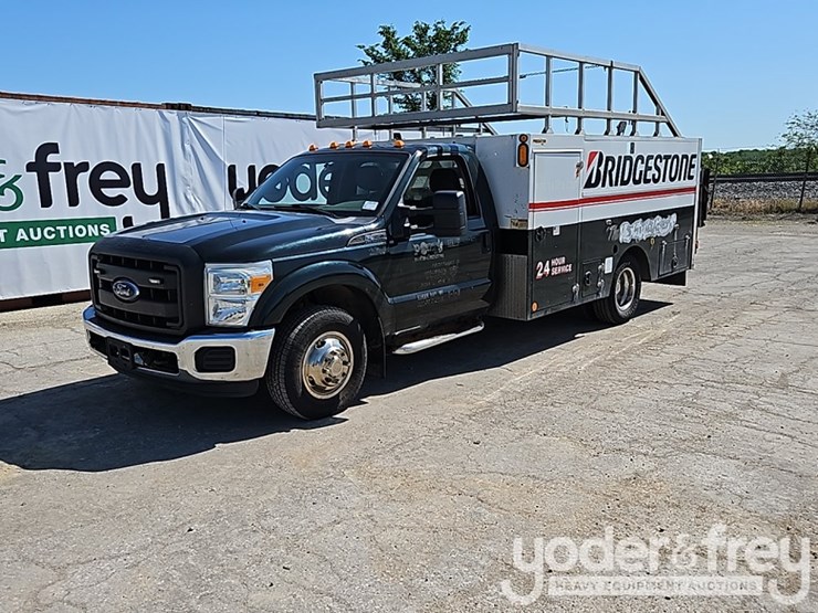 2015-ford-f350-sd-image-1