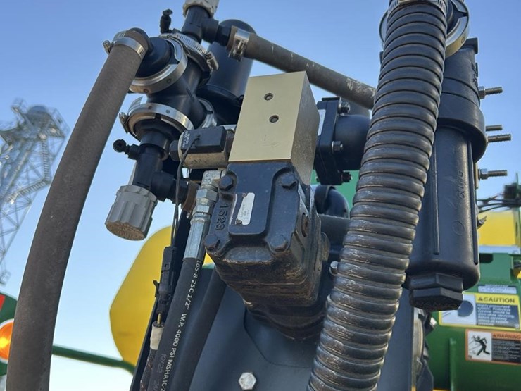 2023-john-deere-db90-image-56