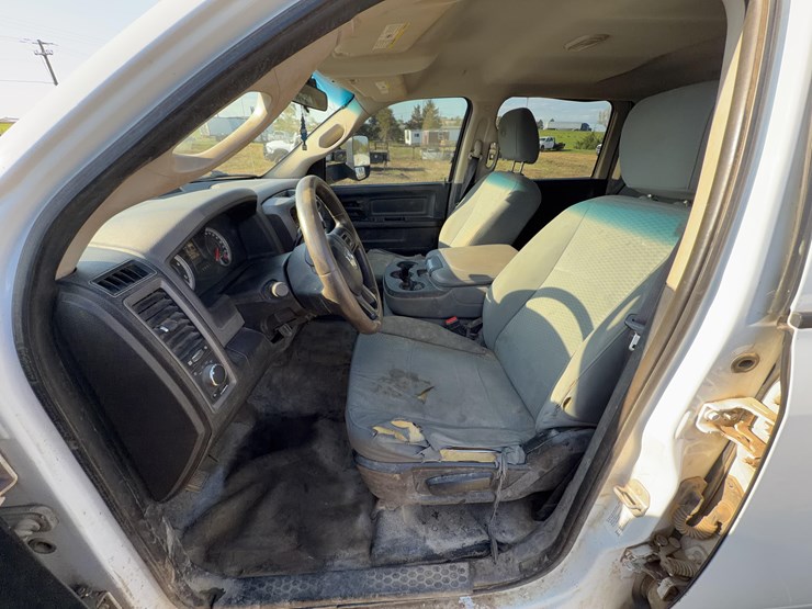 2014-dodge-3500-image-19