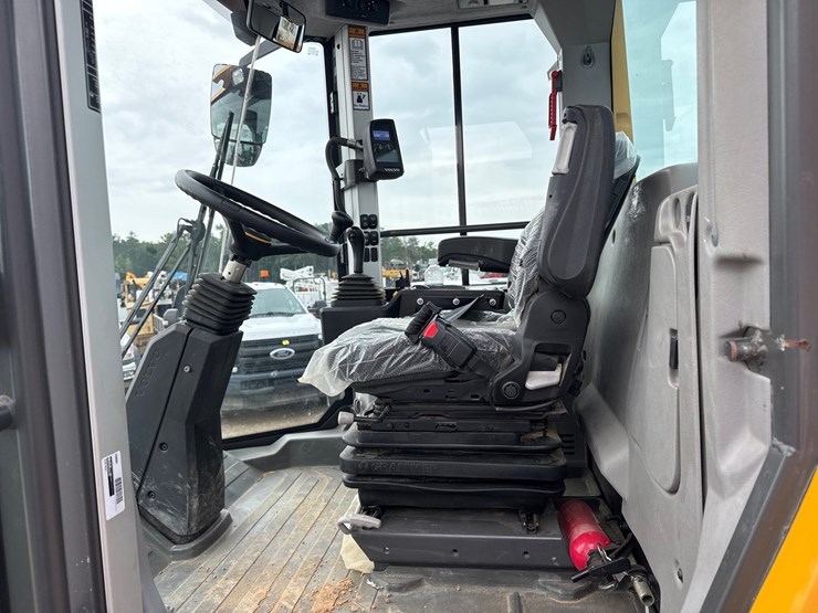 2021-volvo-sd75b-image-11
