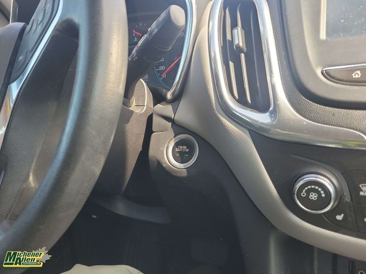 2018-chevrolet-equinox-image-18