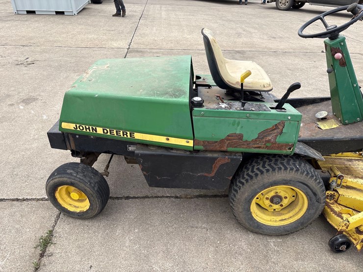 john-deere-f910-image-15
