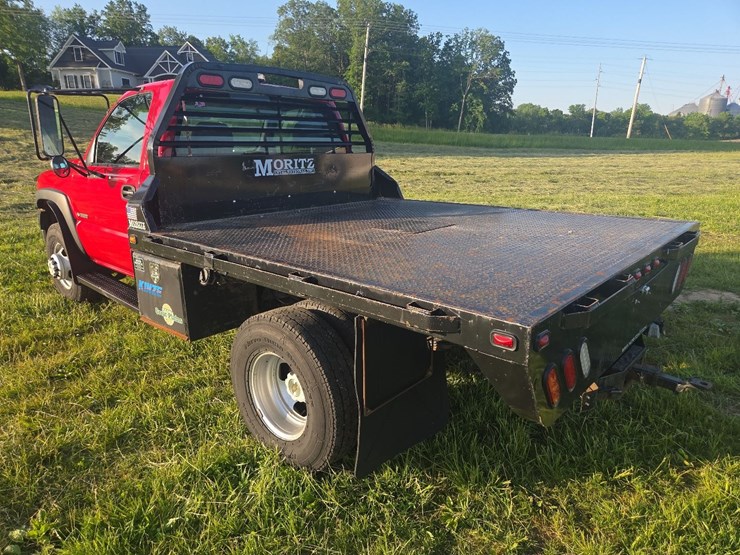 2001-chevrolet-3500-regular-cab-dually-flatbed-pickup-image-16