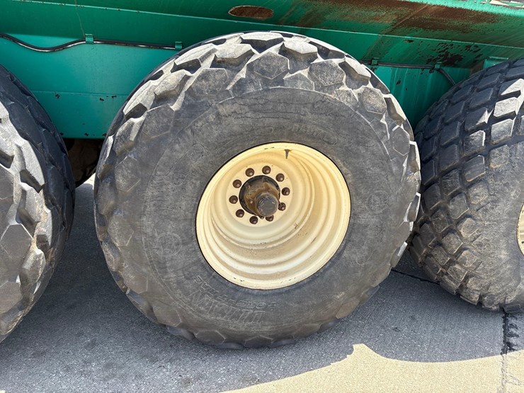 houle-7300-manure-tanker-image-58