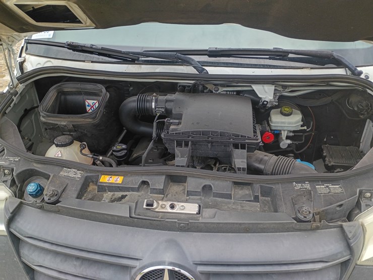 2019-mercedes-benz-sprinter-2500-image-17