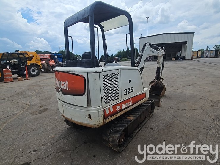 bobcat-325-image-5