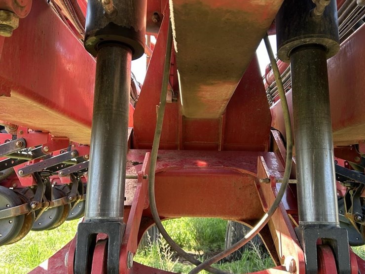 2015-case-ih-1265-image-35