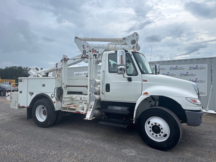 2011-international-durastar-4400-image-2
