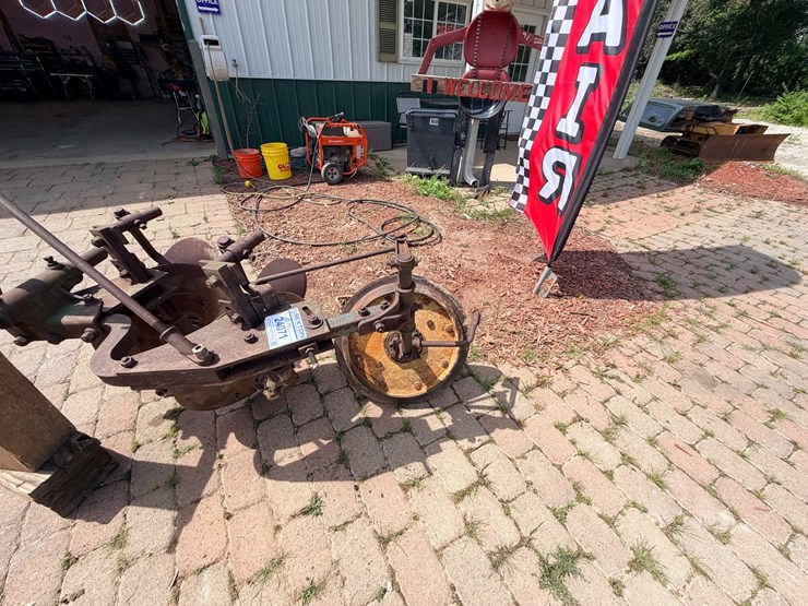 #24071-•-two-bottom-moldboard-plow-image-9