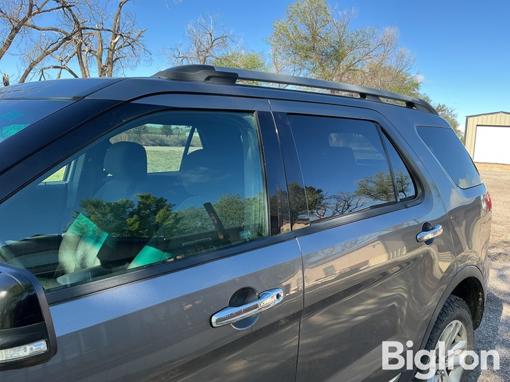 2014-ford-explorer-xlt-image-10
