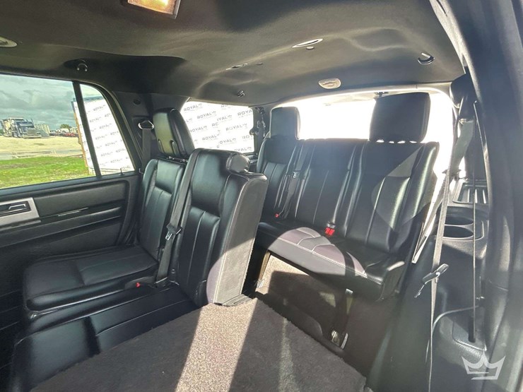 2017-ford-expedition-image-24