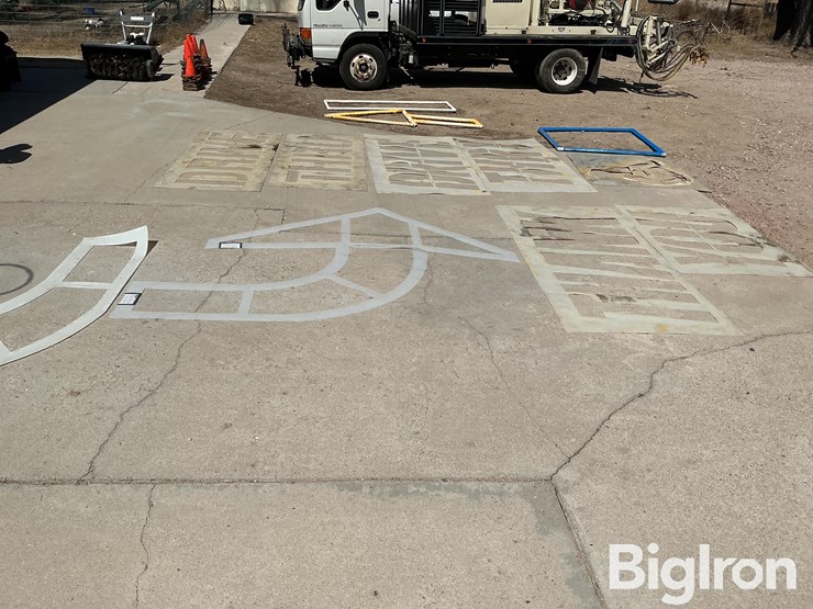 parking-lot-striping-stencil-bundle-image-8