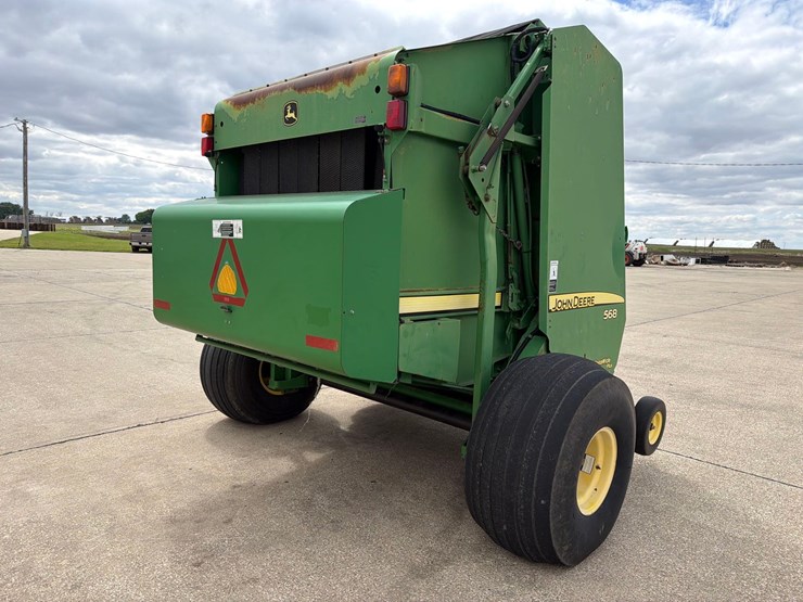 john-deere-568-image-4