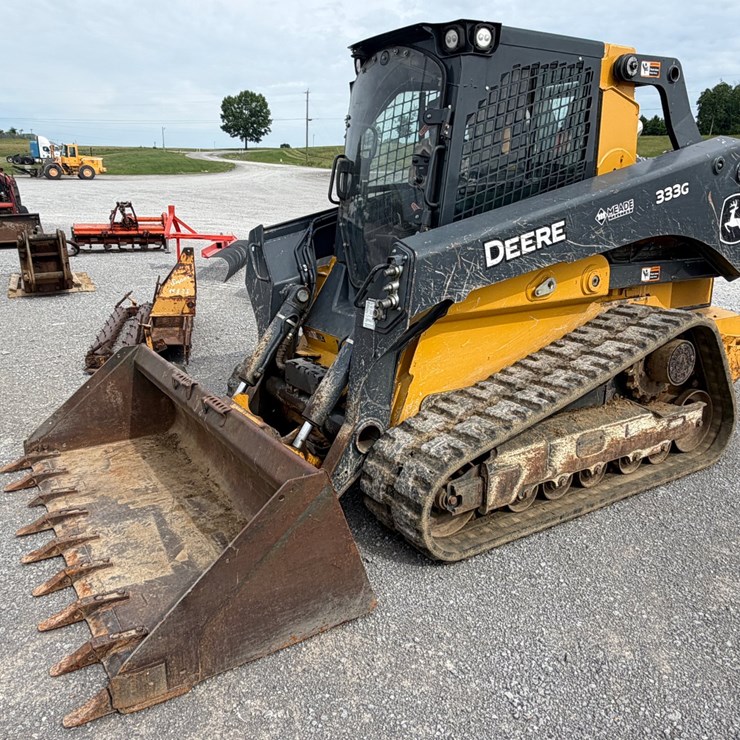 DEERE 333G