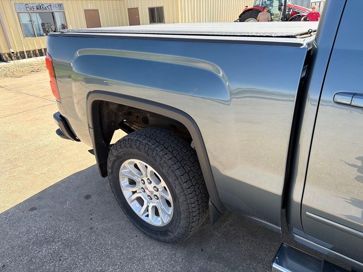 2014-gmc-sierra-1500-image-19