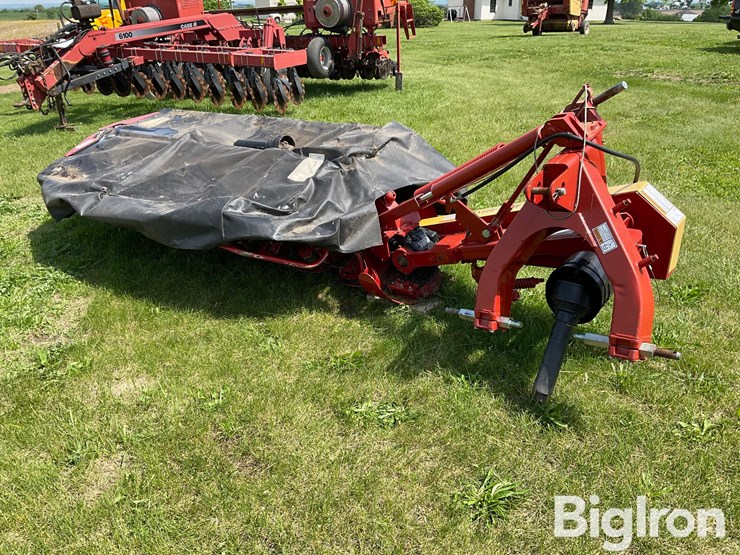 2012-new-holland-h6750-image-1