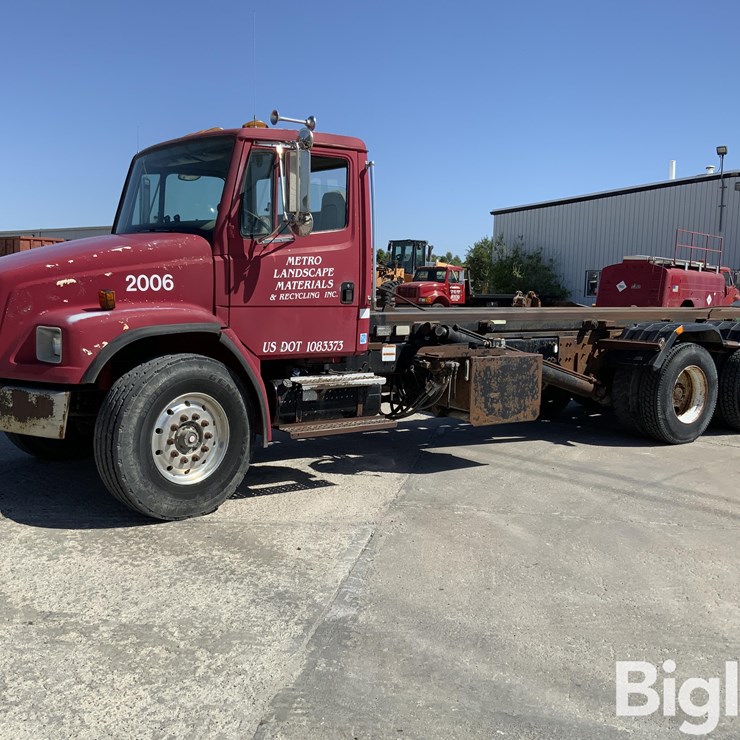 2000 FREIGHTLINER FL80