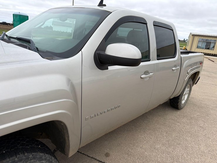 2009-chevrolet-1500-image-9