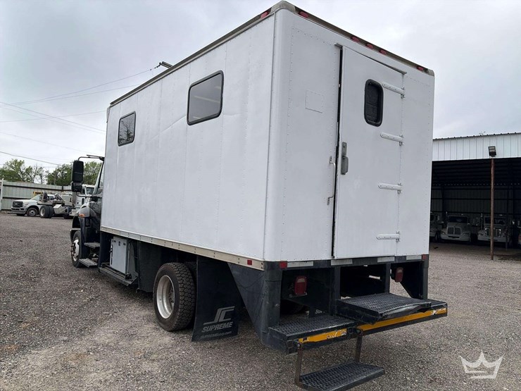 2011-international-durastar-4300-image-3