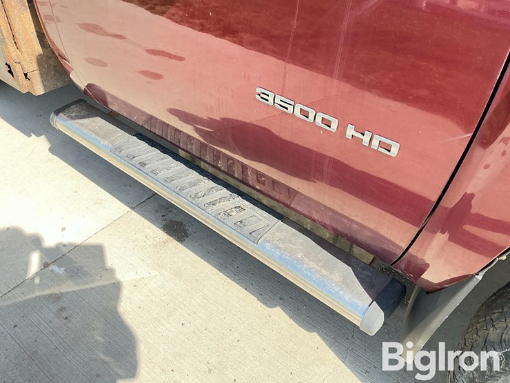 2013-chevrolet-3500hd-image-15