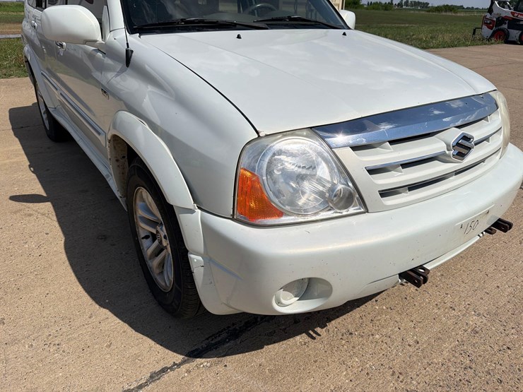 2004-suzuki-xl7-image-12