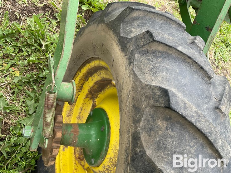 john-deere-1240-image-14
