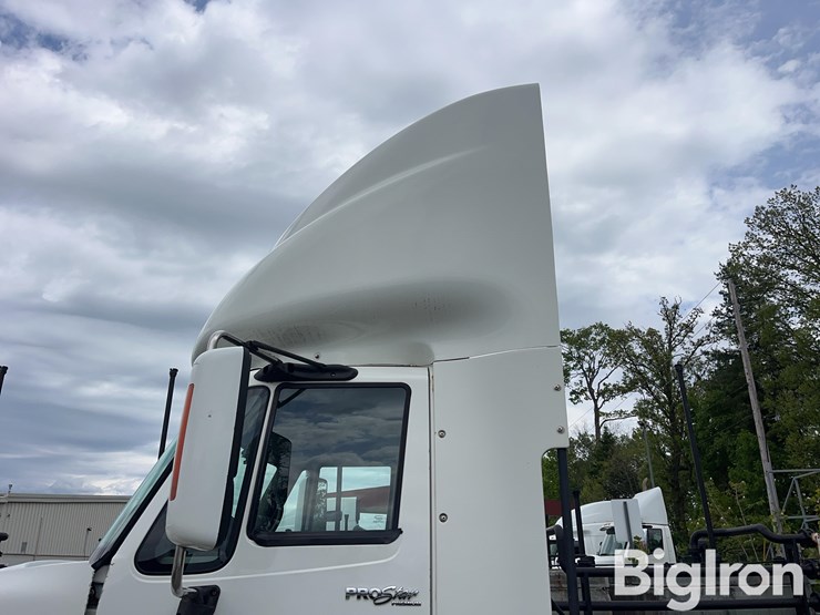 2010-international-prostar-image-11