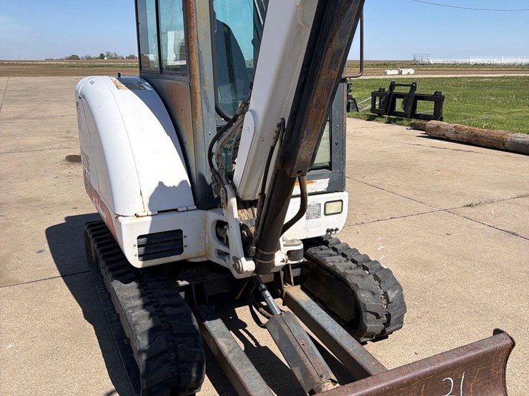 2001-bobcat-331e-image-21