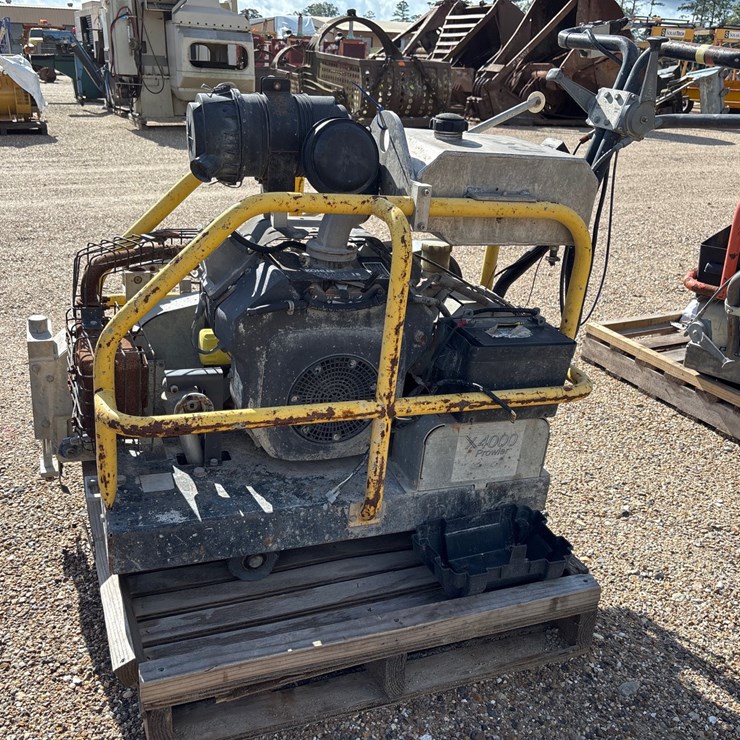 #31427 • HUSQVARNA SOFT CUT 4000 CONCRETE SAW | FOR PARTS/REPAIRS