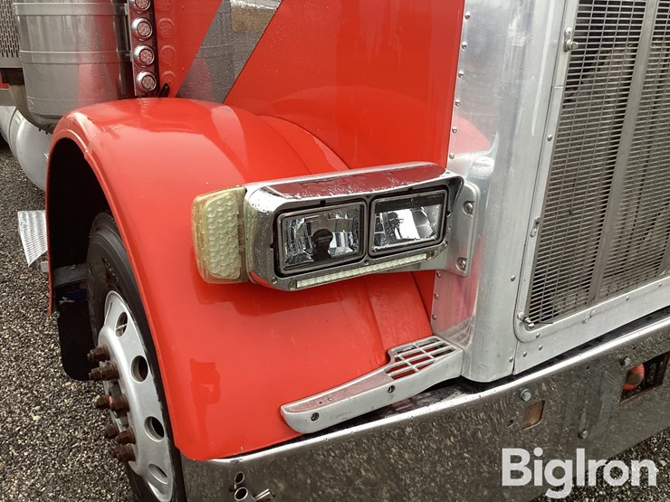 1999-peterbilt-379-image-11