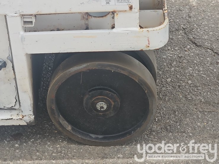 2017-hy-brid-lifts-hb-1430-image-15