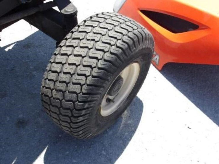 2013-kubota-t1880-image-34