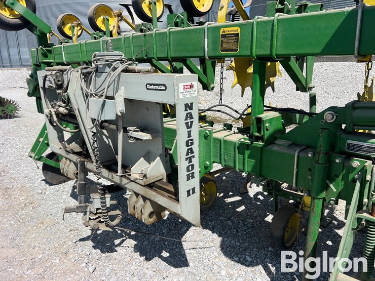 john-deere-845-image-17