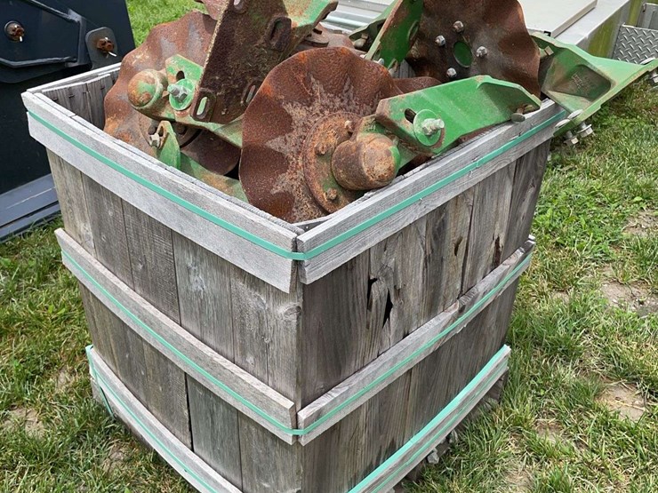 john-deere-24-image-2