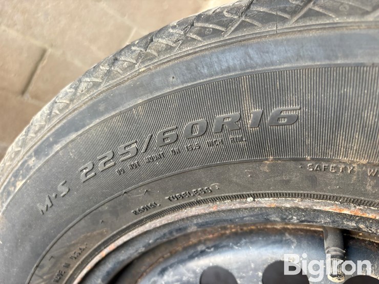 douglas-thunderer-225/60r16-all-season-tire-image-7