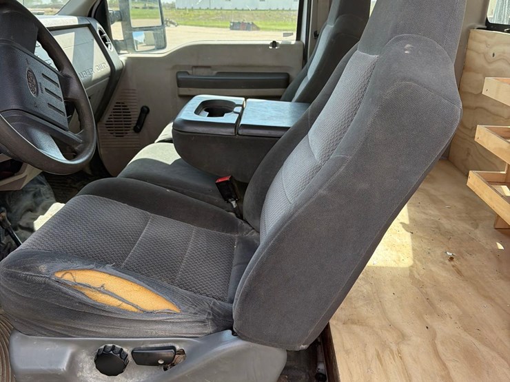 2008-ford-f250-image-36