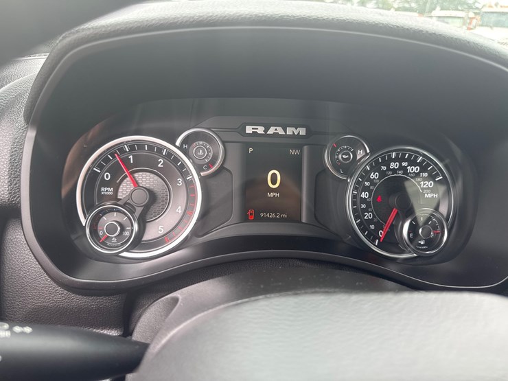 2023-dodge-3500-image-7