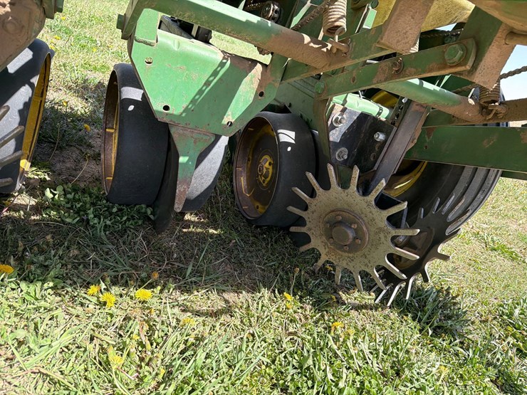 john-deere-7000-image-23