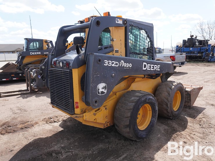 deere-332d-image-5