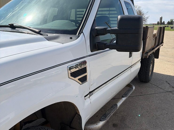 2008-ford-f250-image-17