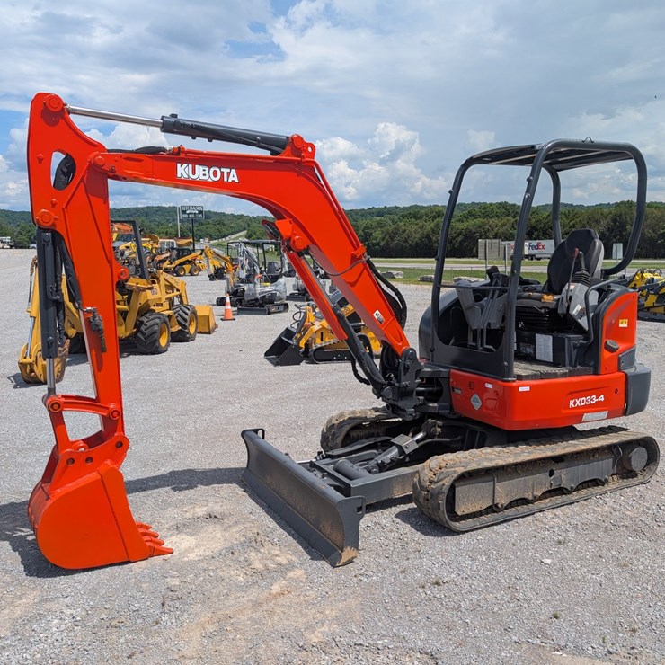 KUBOTA KX033-4