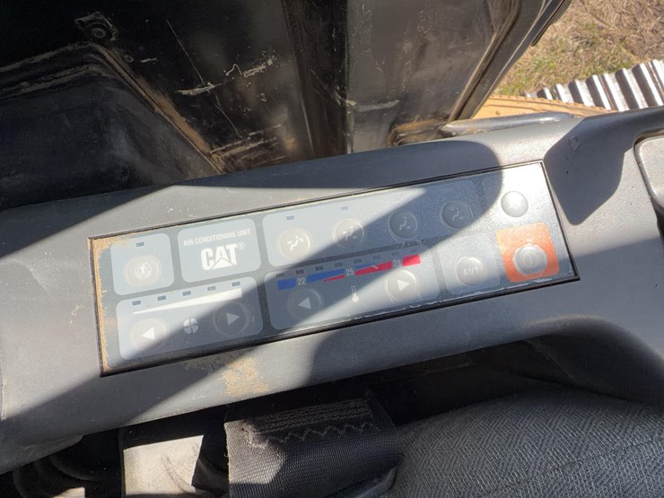 2012-caterpillar-321d-excavator-image-33