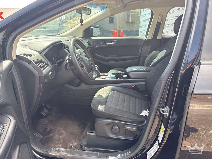 2018-ford-edge-image-12