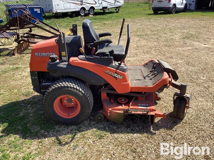 kubota-zd326-image-4
