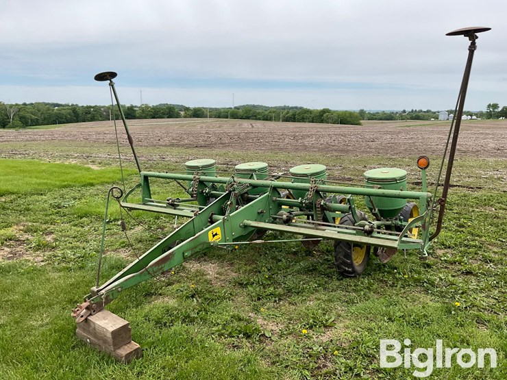 john-deere-1240-image-1