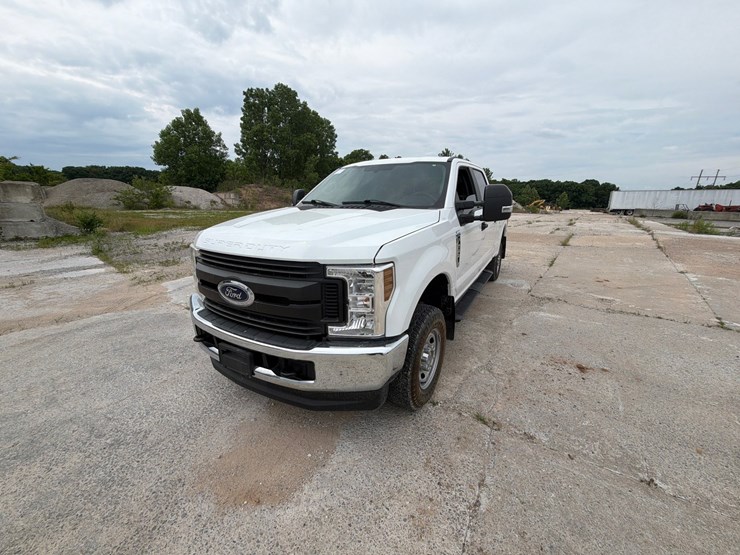 2019-ford-f250-image-1