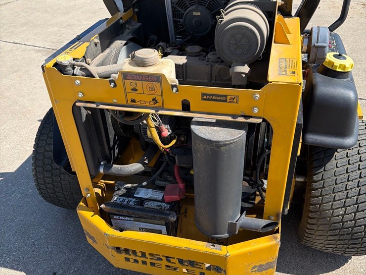 hustler-z-diesel-zero-turn-lawnmower-image-18